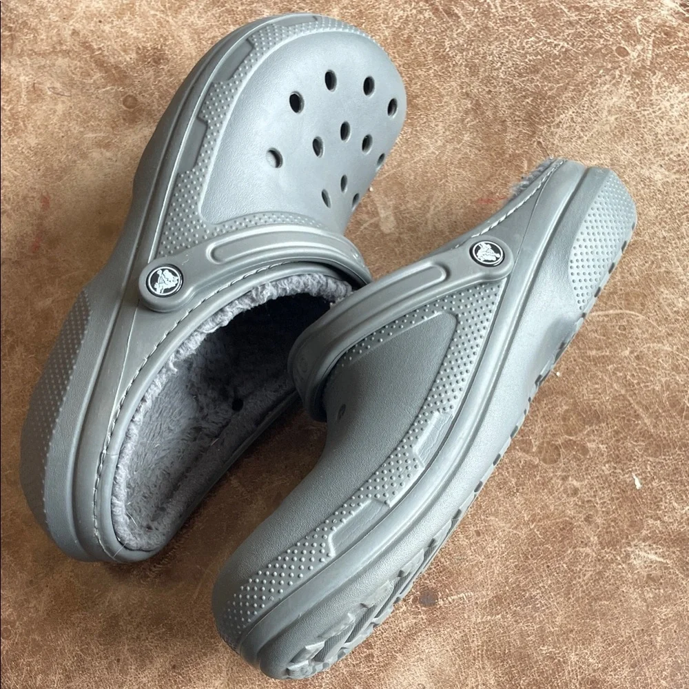 Crocs Men's Gray Dual Comfort Lined Clogs. Good Condition. Size 12.